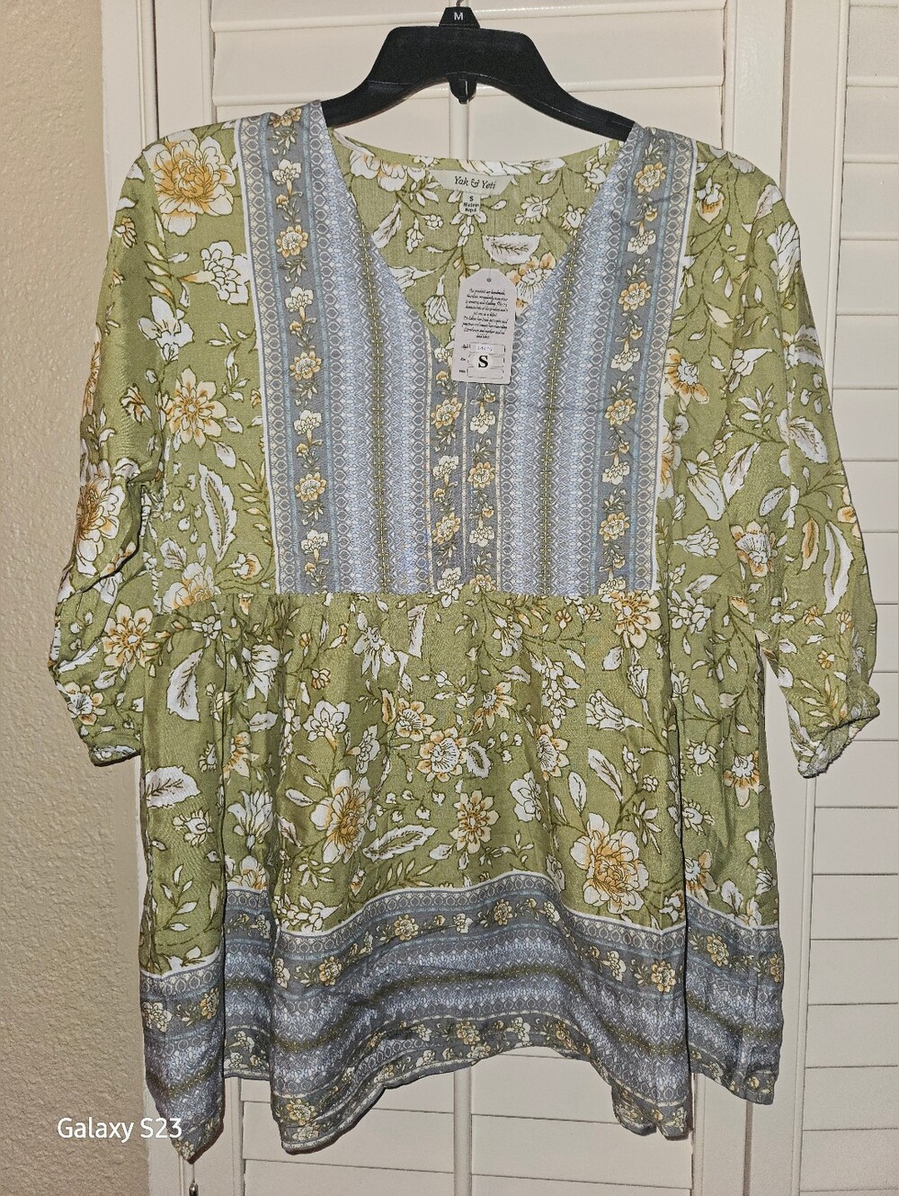 Women’s Sage Green Floral Peasant Top